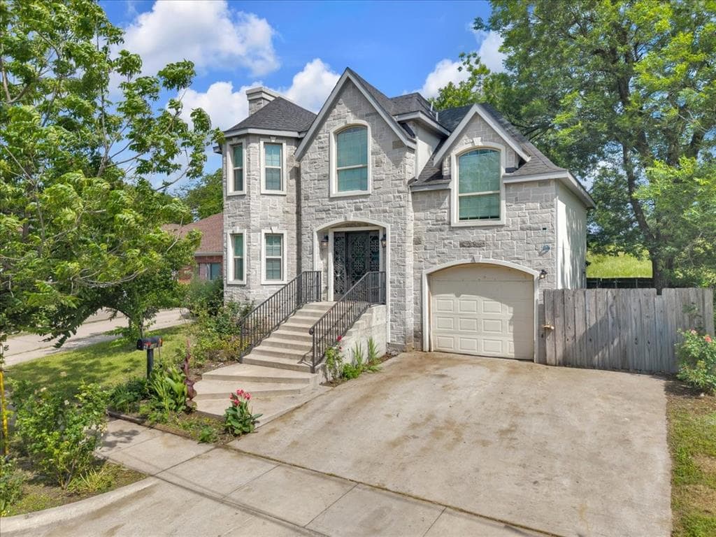 4918 Garland Ave
