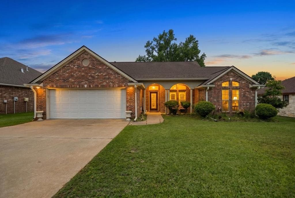 220 Sandstone Ln