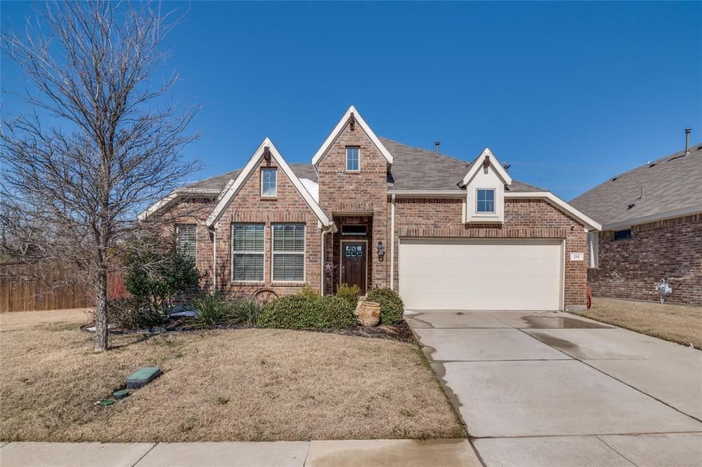 215 Tallgrass Dr