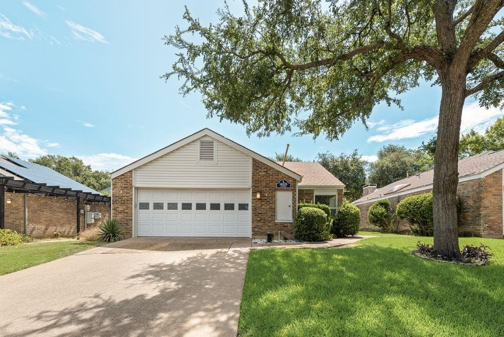 14826 Le Grande Dr