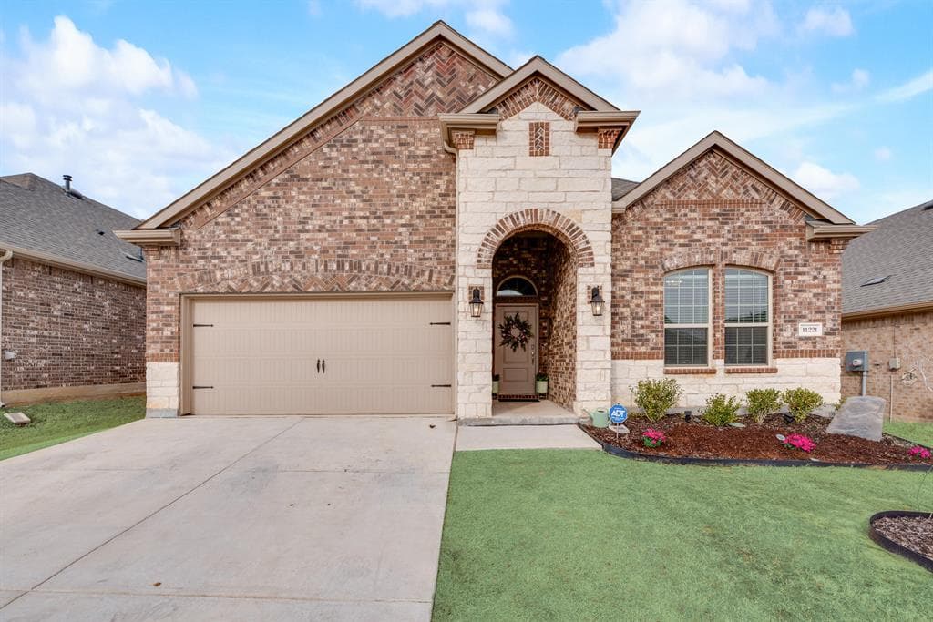 11221 Summer Rain Blvd