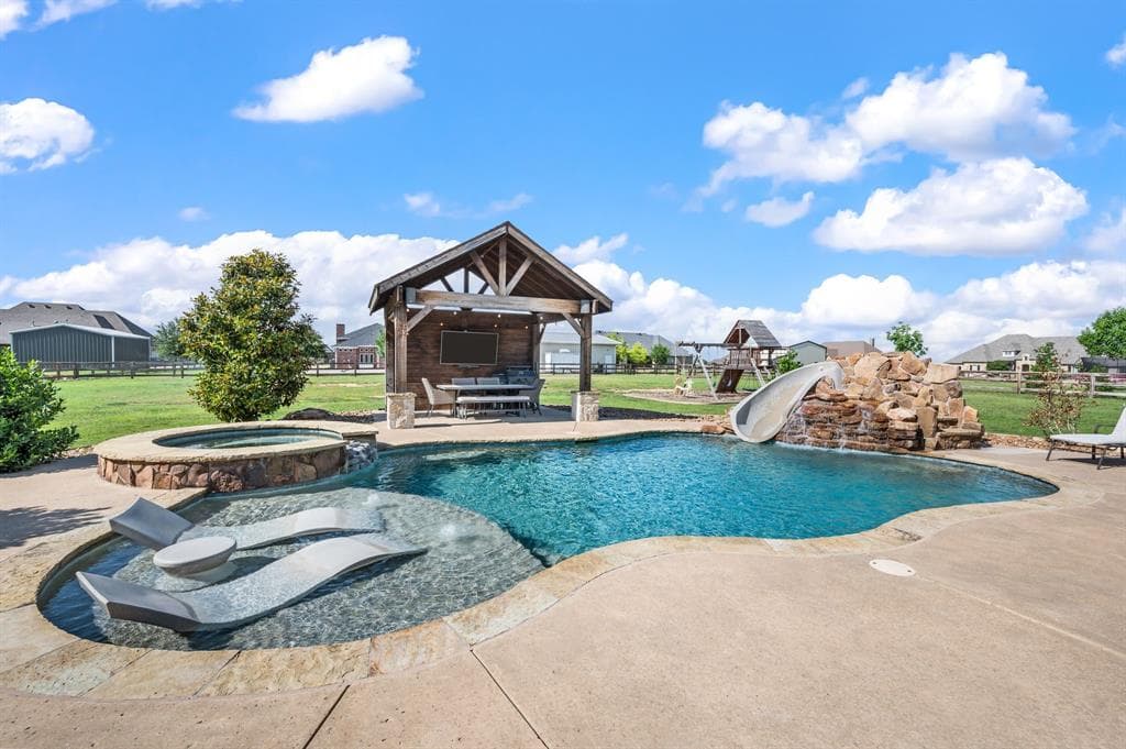 13310 Mcallen Ln