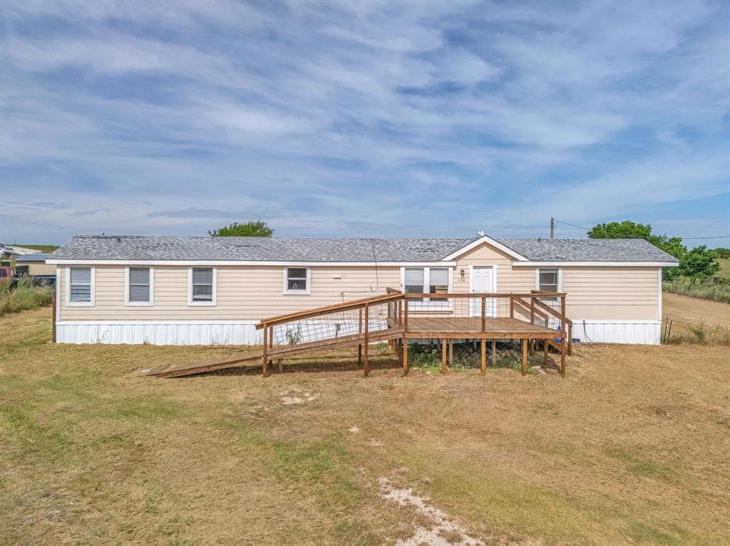 104 Layfield Ln