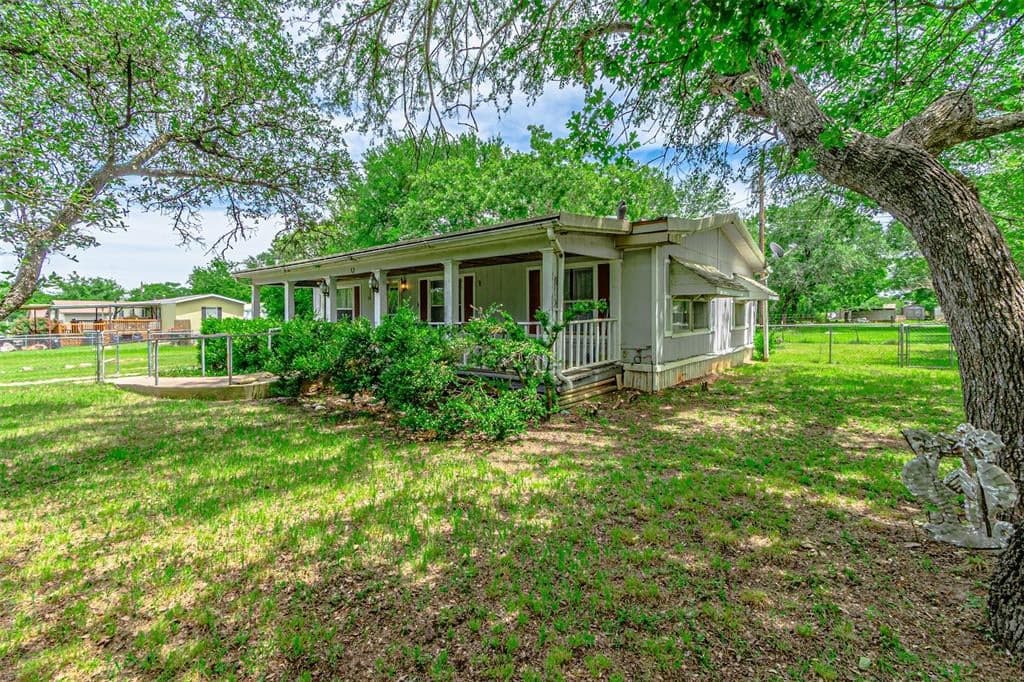 3007 Tanglewood Dr
