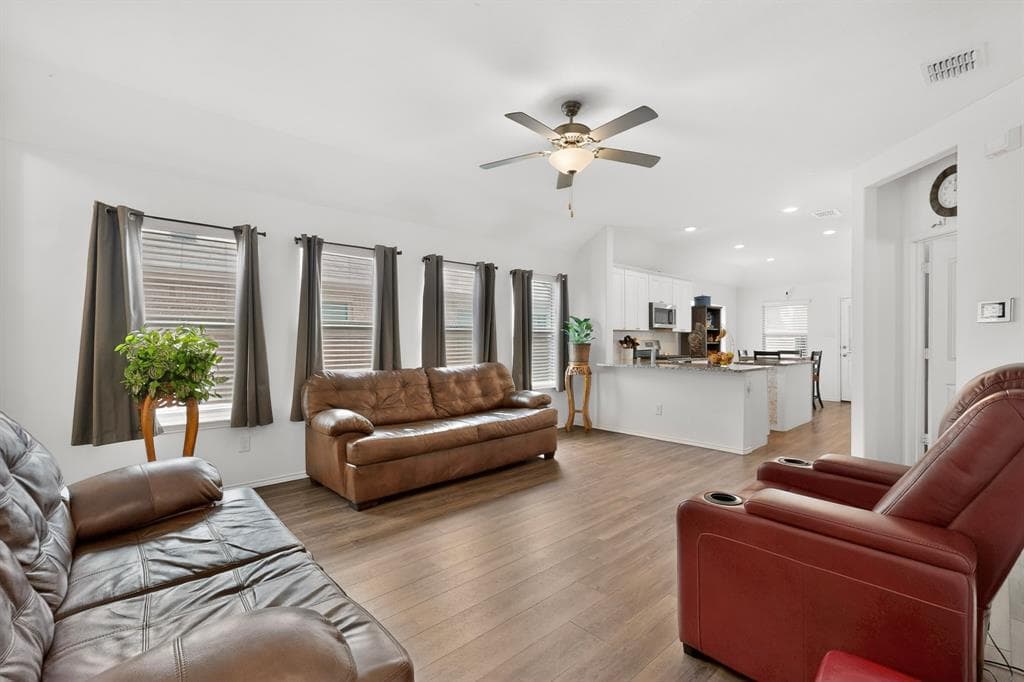 4023 Fairmont Ln