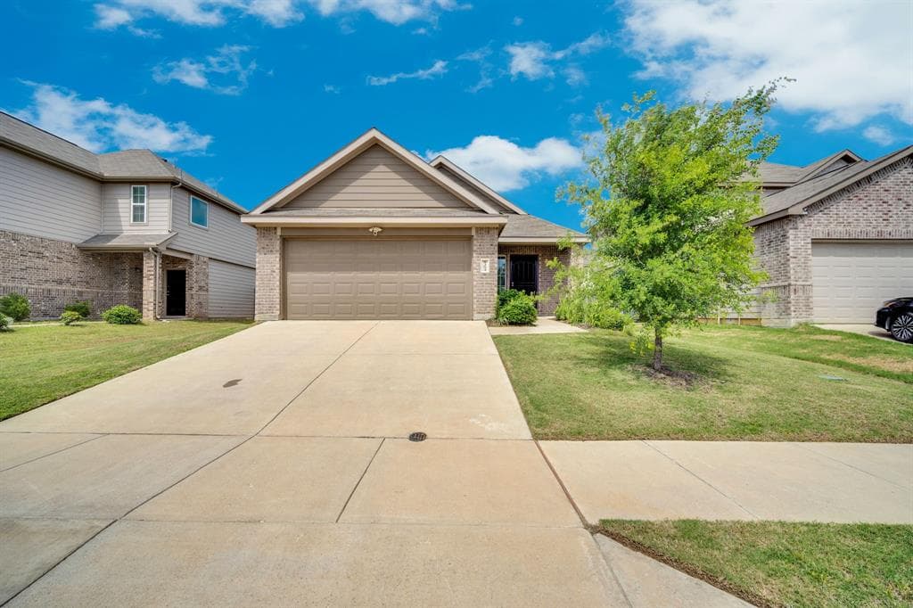 8304 White Pine Dr