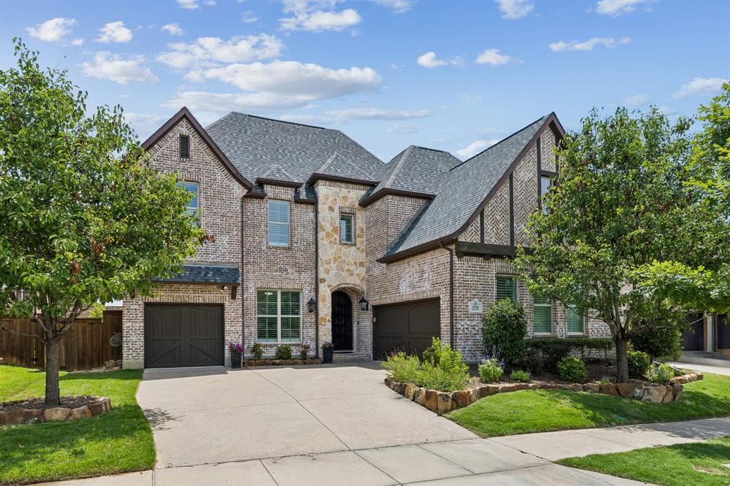 5588 Highflyer Hills Trl