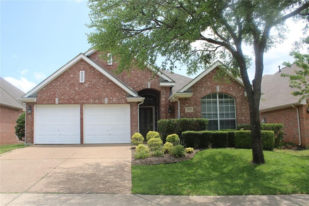 1712 Villa Ct