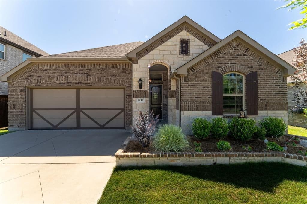 1233 Agape Dr