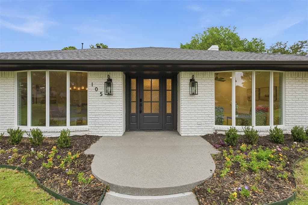 105 Wellesley Dr