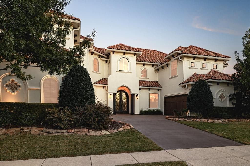10388 Tobias Ln