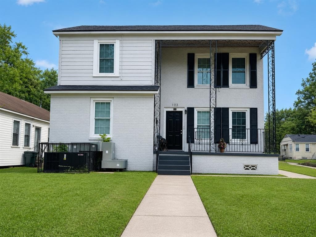 103 E Merrick St