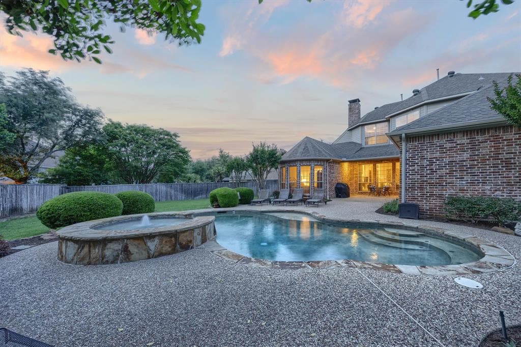 5005 Haney Cir