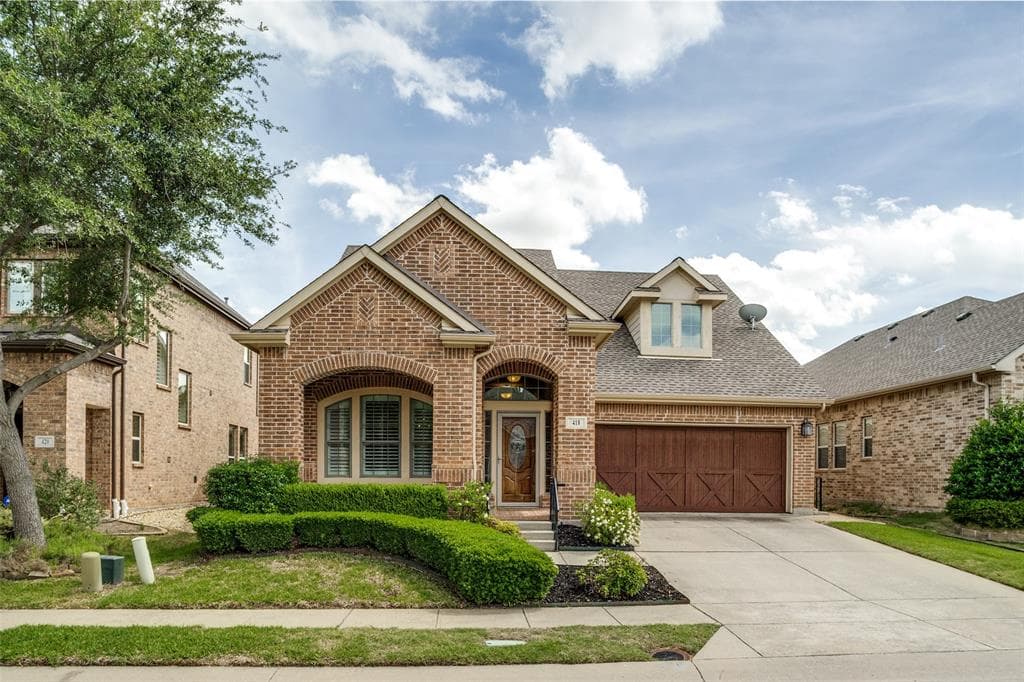 418 Rosemont Ln