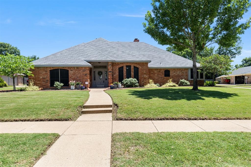 1414 O Shannon Ln