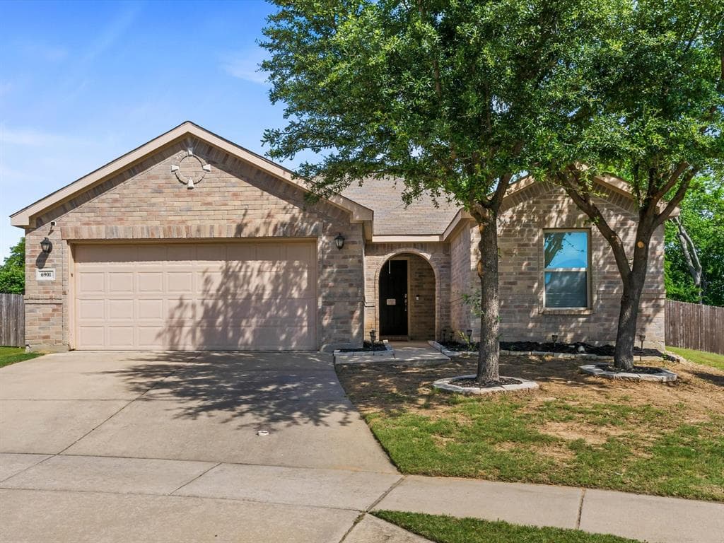 6901 Sylvan Meadows Dr