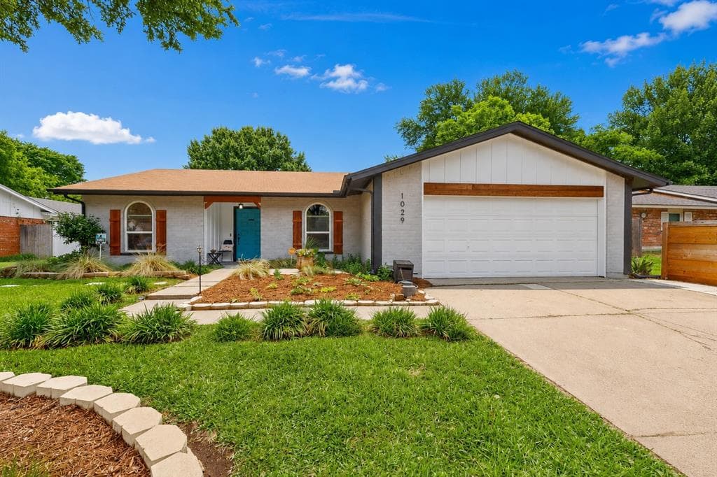 1029 Aspen Ln