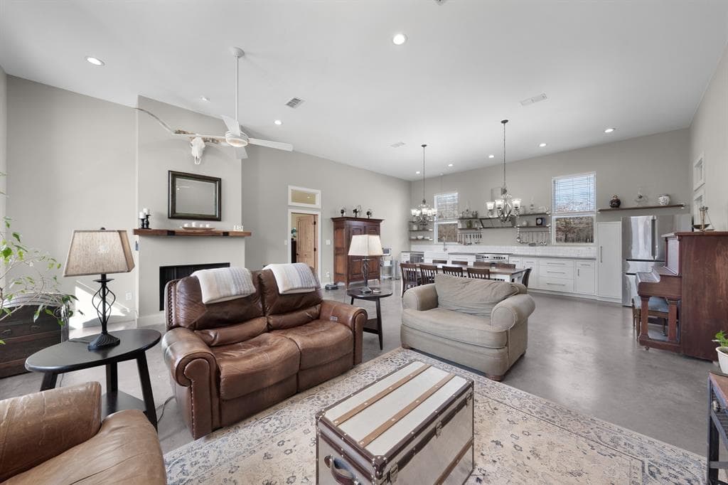 2640 County Road Nw 1030