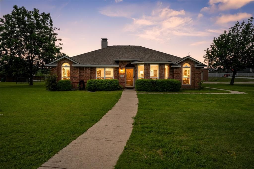 7051 Eagle Cir