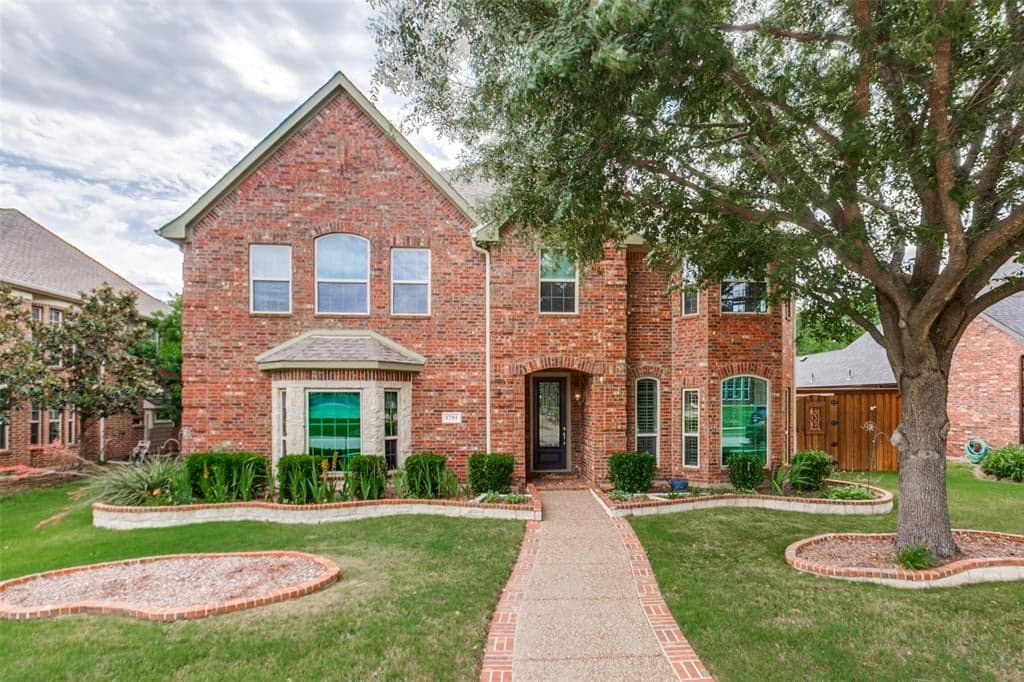 1701 Thornberry Dr