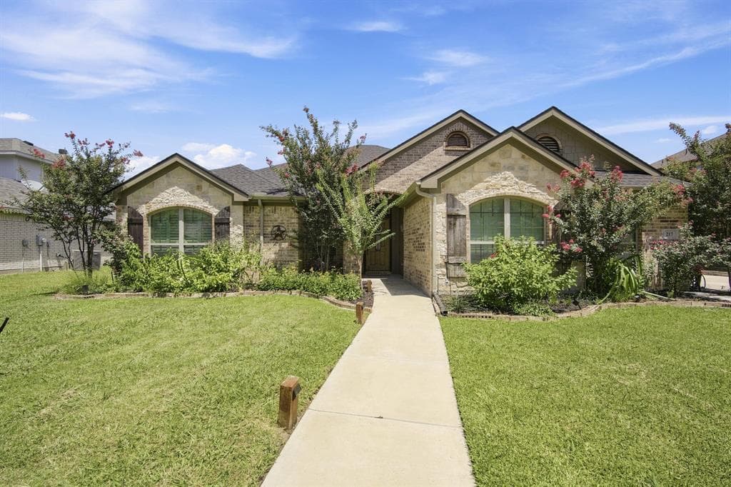 217 Nocona Dr