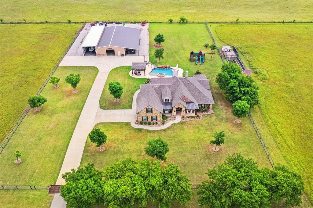 10400 Freeman Rd