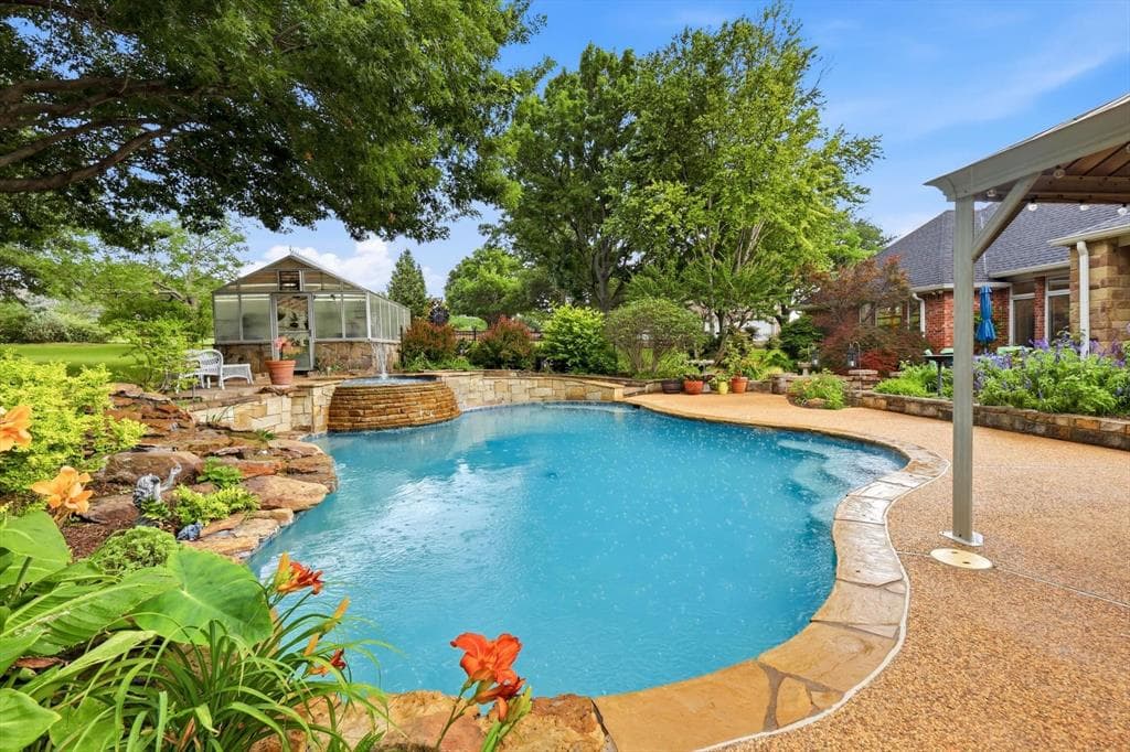 122 Chapel Hill Dr