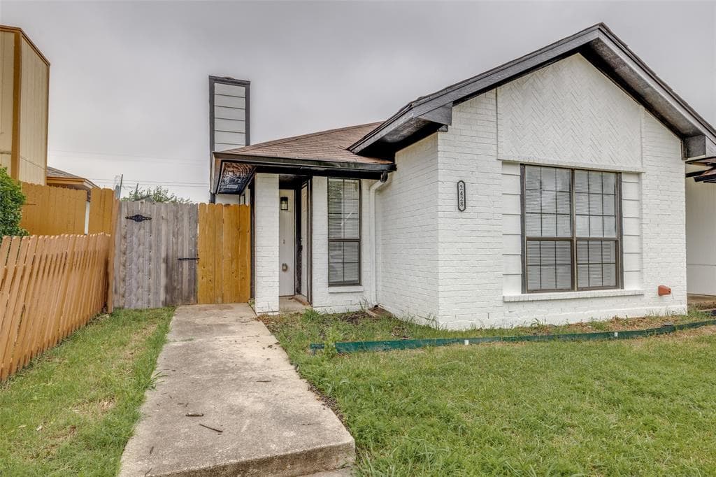 2428 Summer Place Dr