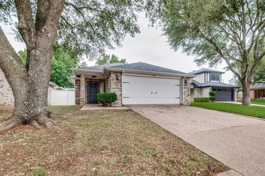 617 Alabaster Pl