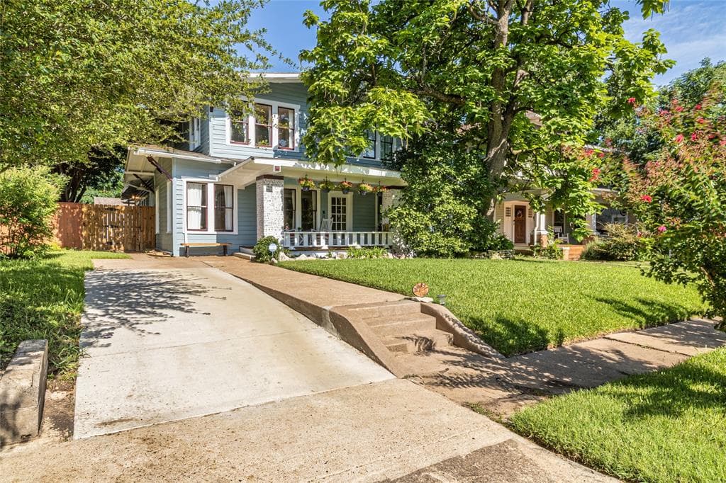 215 S Montclair Ave