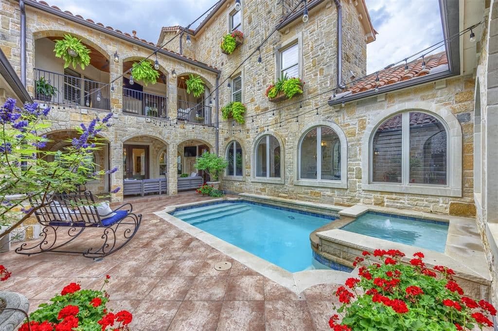 512 Sea Side Ln