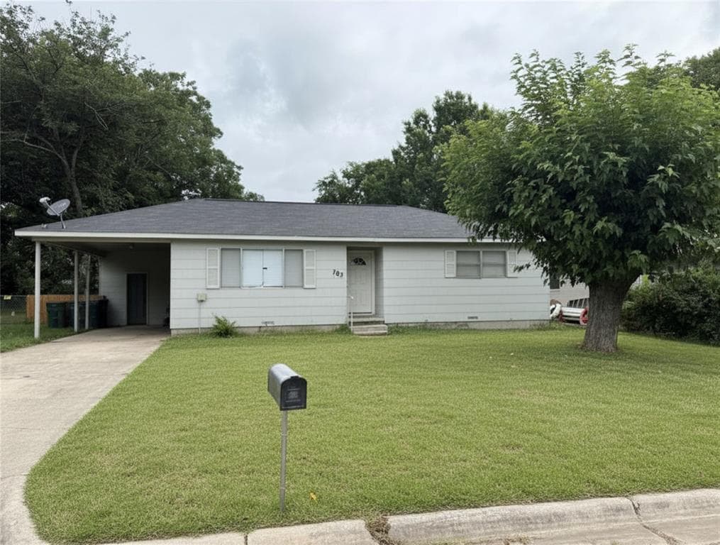703 Walter Rd