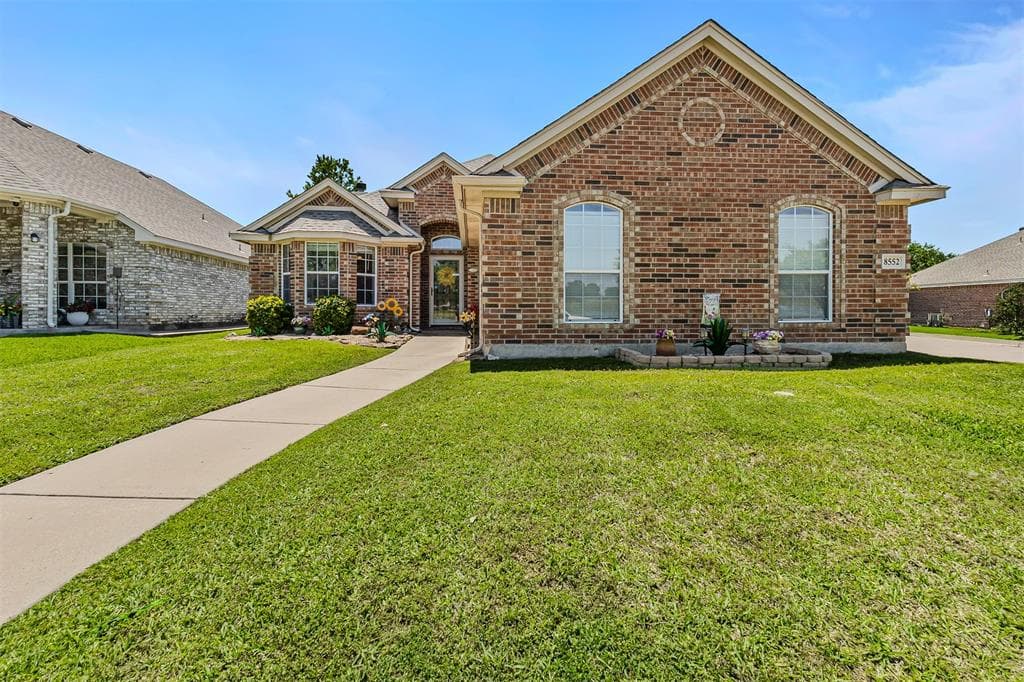 8552 Lake Springs Trl
