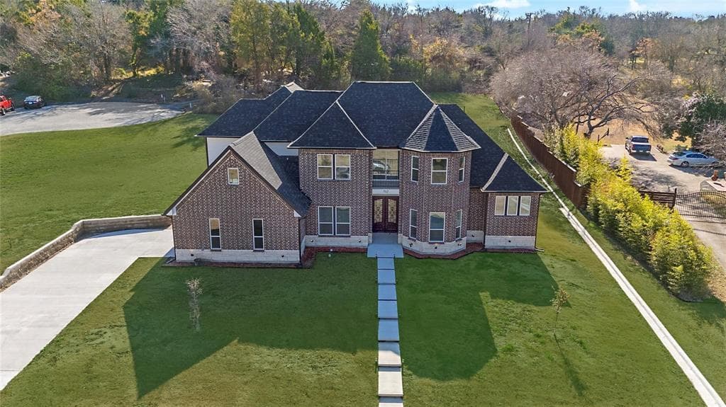 702 Linkcrest Dr