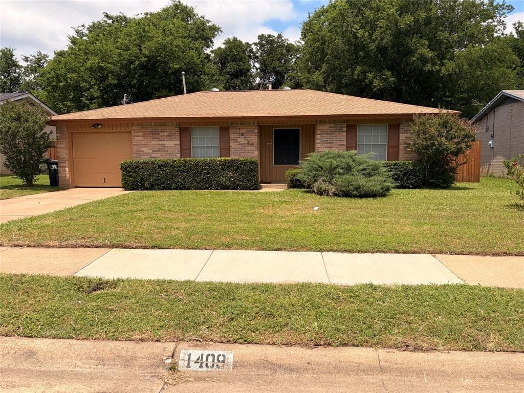 1409 Rosewood Ln