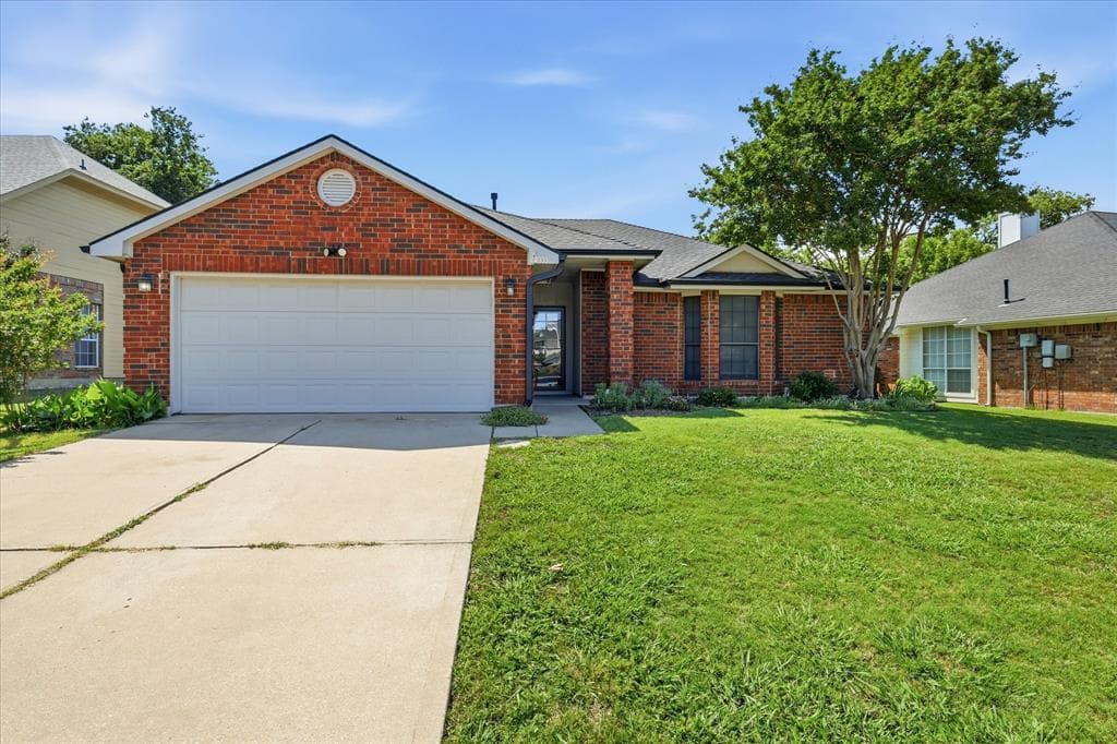 4933 Marcus Dr