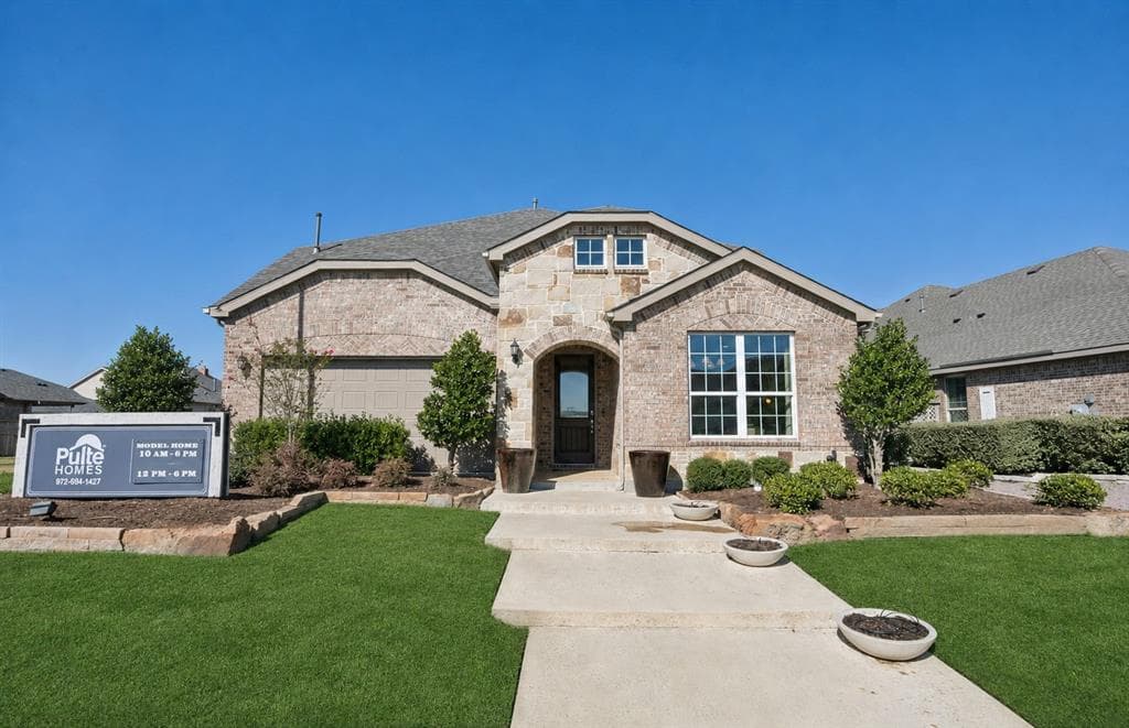 1012 Pearl Pl