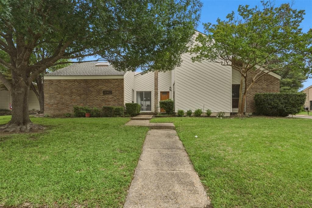 16902 Davenport Ct