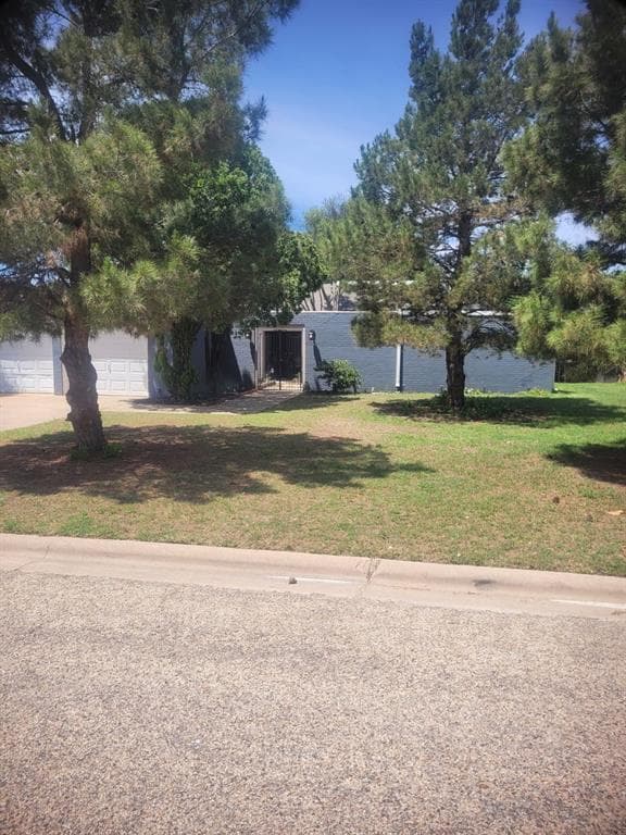 2826 Salinas Dr