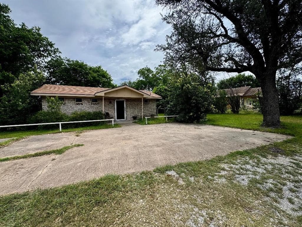 1115 Alexander Rd