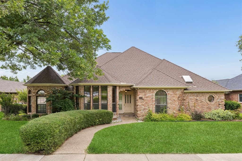 2212 Lorraine Dr