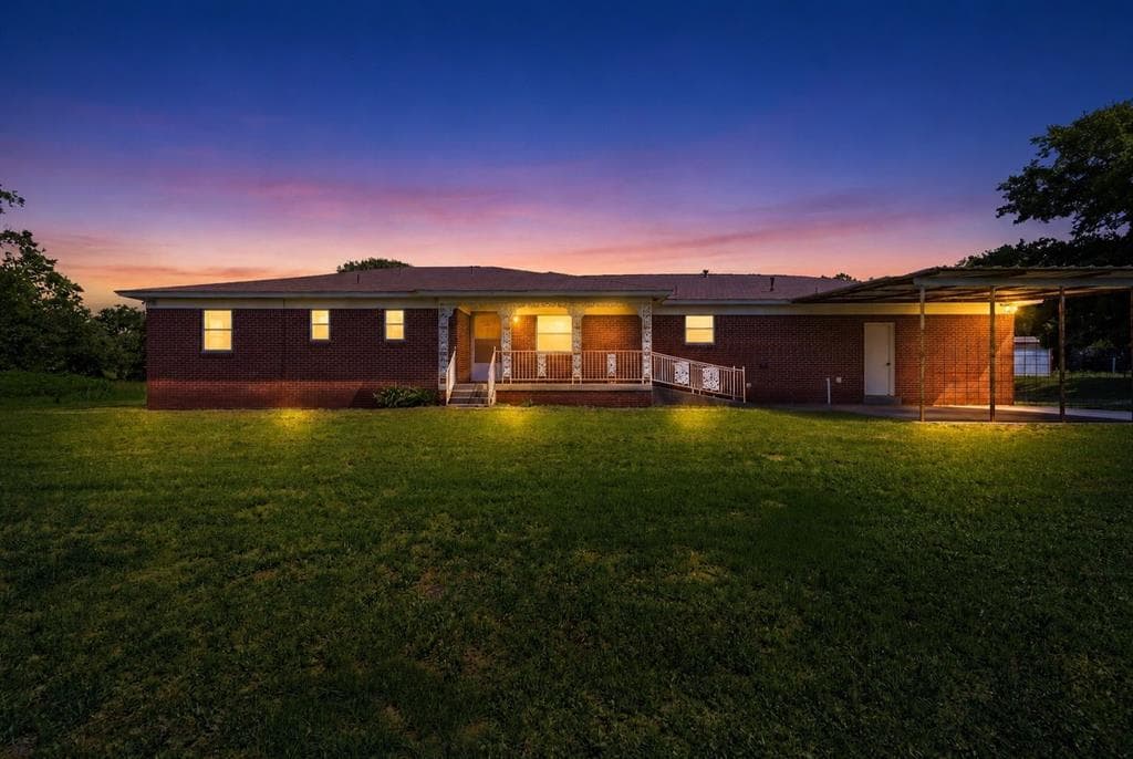 3523 E Highway 199