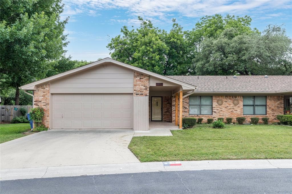 115 Azalea Dr