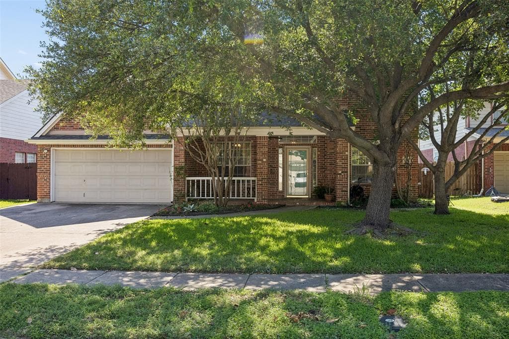 112 Crystal Ct