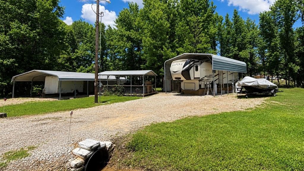 1063 Holiday Village Dr