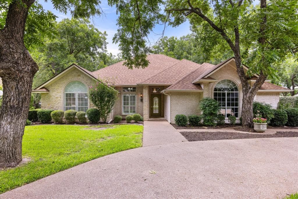 8709 S Monticello Cir