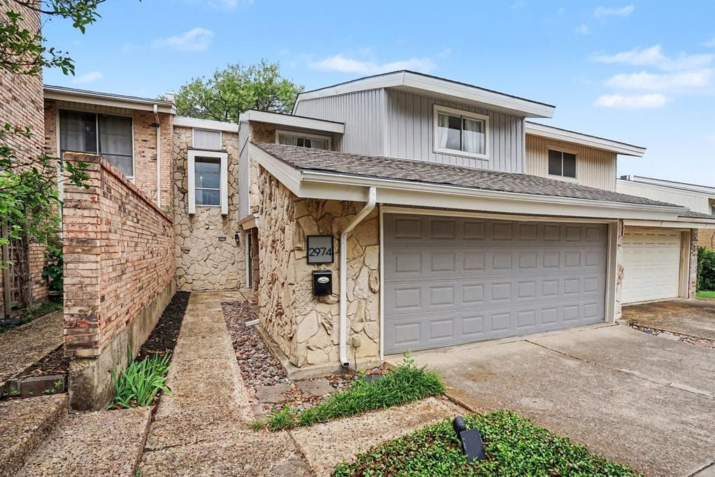 2974 Country Place Cir