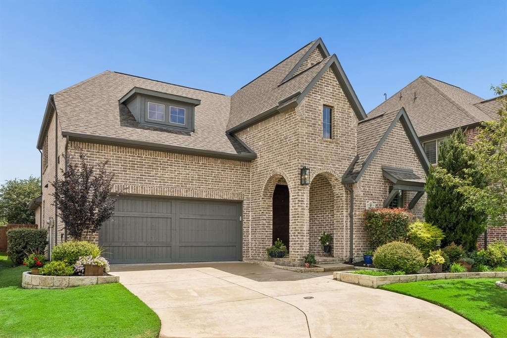 8813 Brunswick Ln