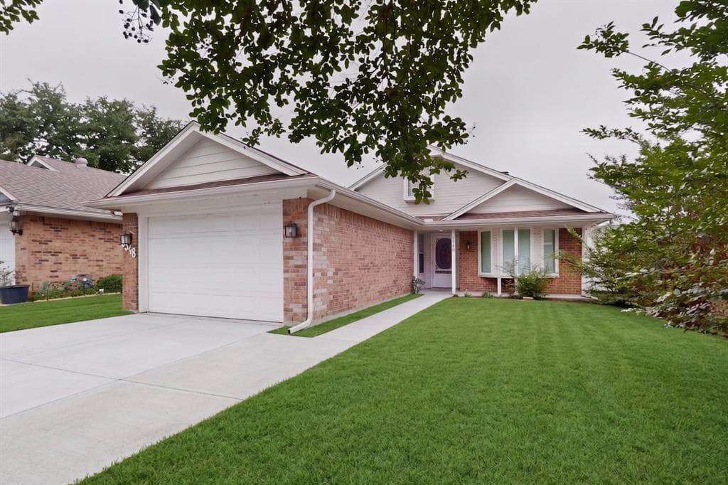 5548 Village Green Dr