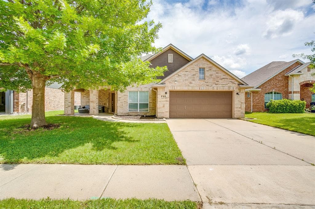 732 Evergreen Ct